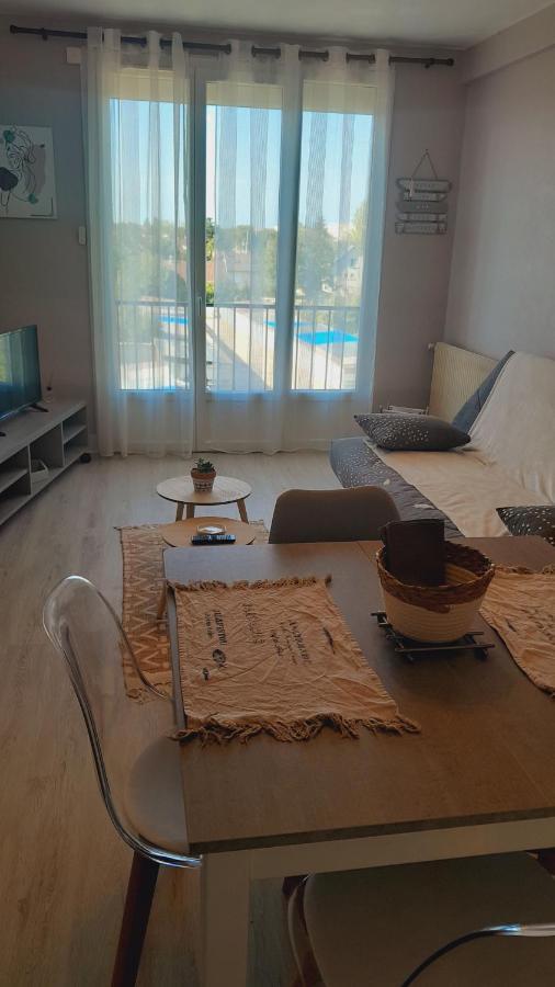 Chateauroux : Bel Appartement Avec Balcon 외부 사진